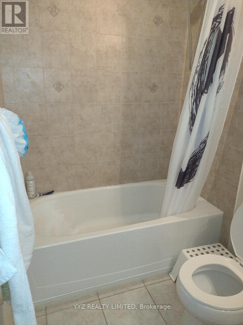 202 - 8 Maison Parc Court, Vaughan, Ontario  L4J 9K5 - Photo 8 - N13736520