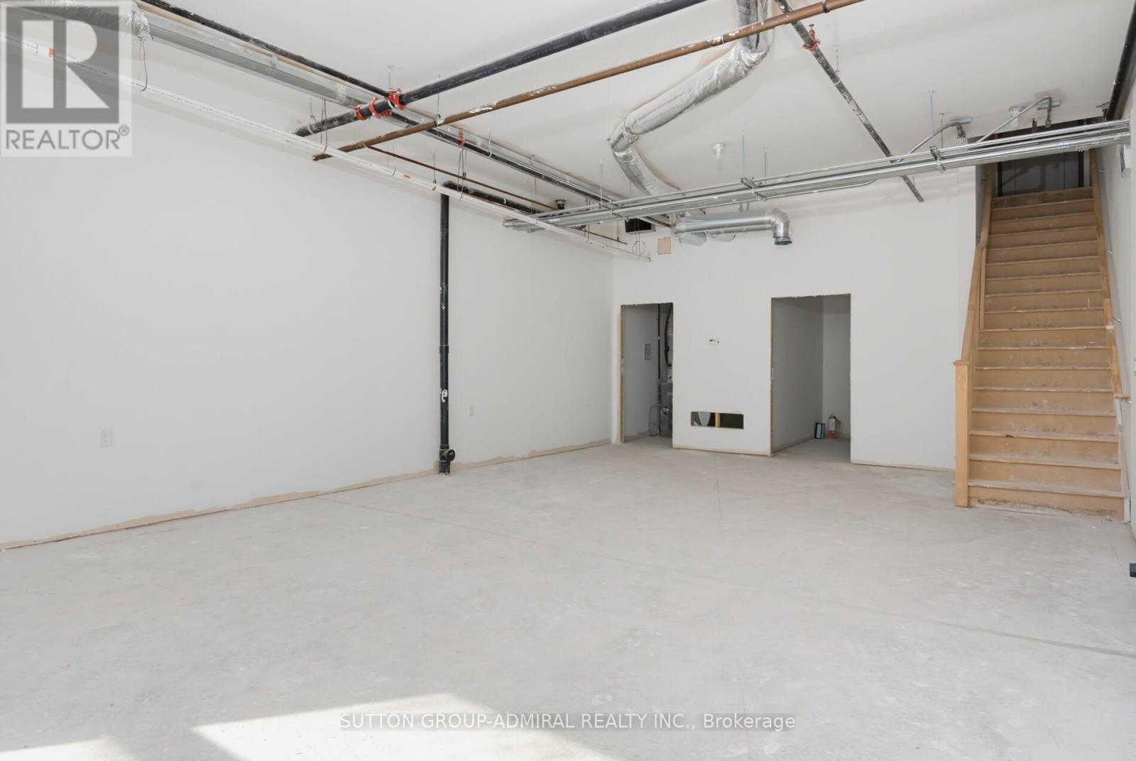 4 - 220 Dissette Street, Bradford West Gwillimbury, Ontario  L3Z 3G8 - Photo 6 - N13736546