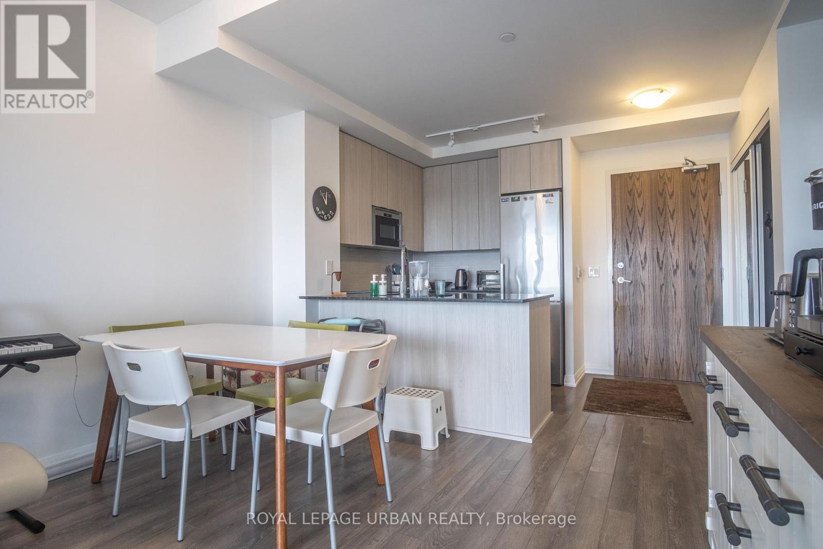 817 - 99 Eagle Rock Way, Vaughan, Ontario  L6A 5A7 - Photo 10 - N13736674
