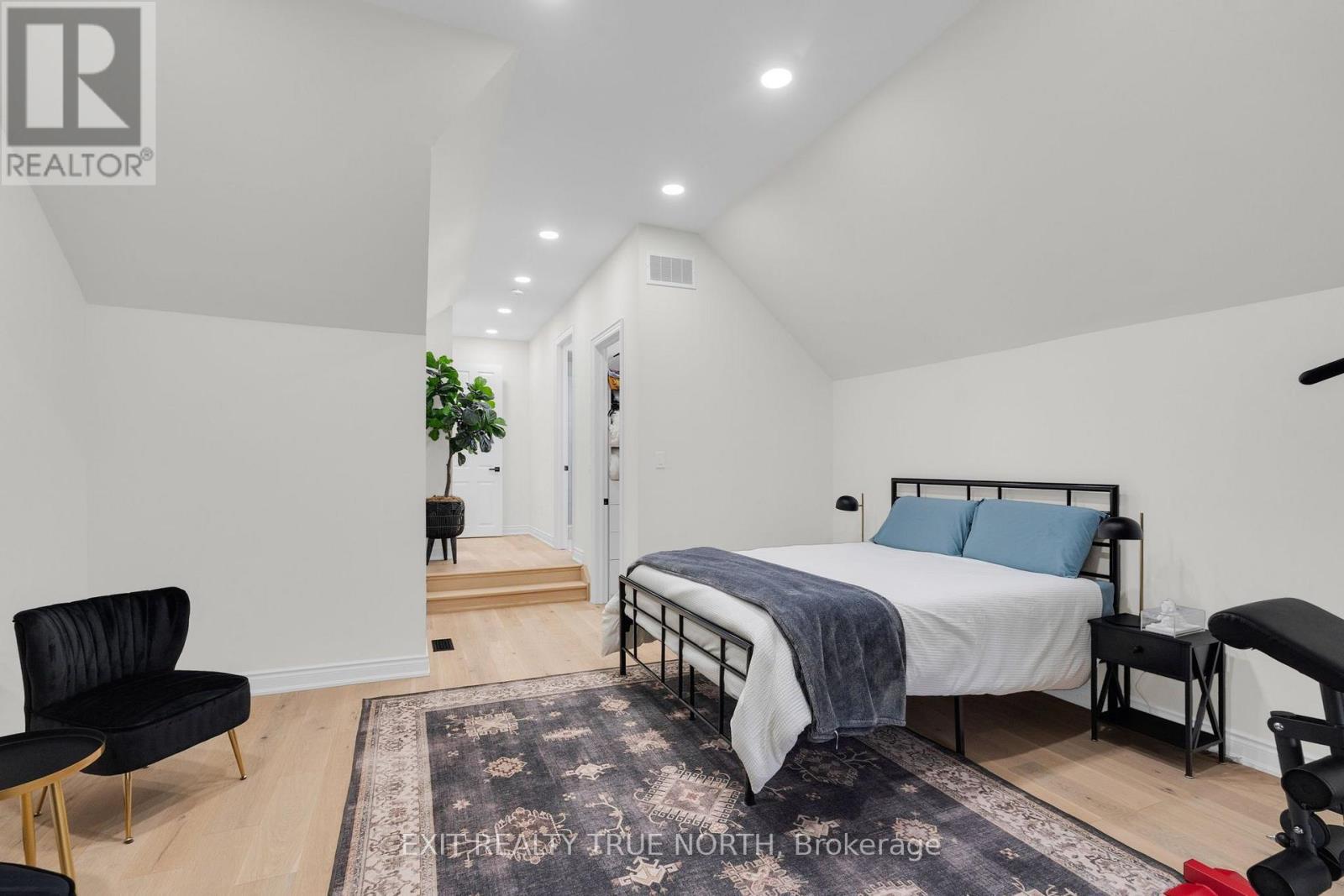 106 Rugman Crescent, Springwater, Ontario  L9X 2A5 - Photo 41 - S13736522