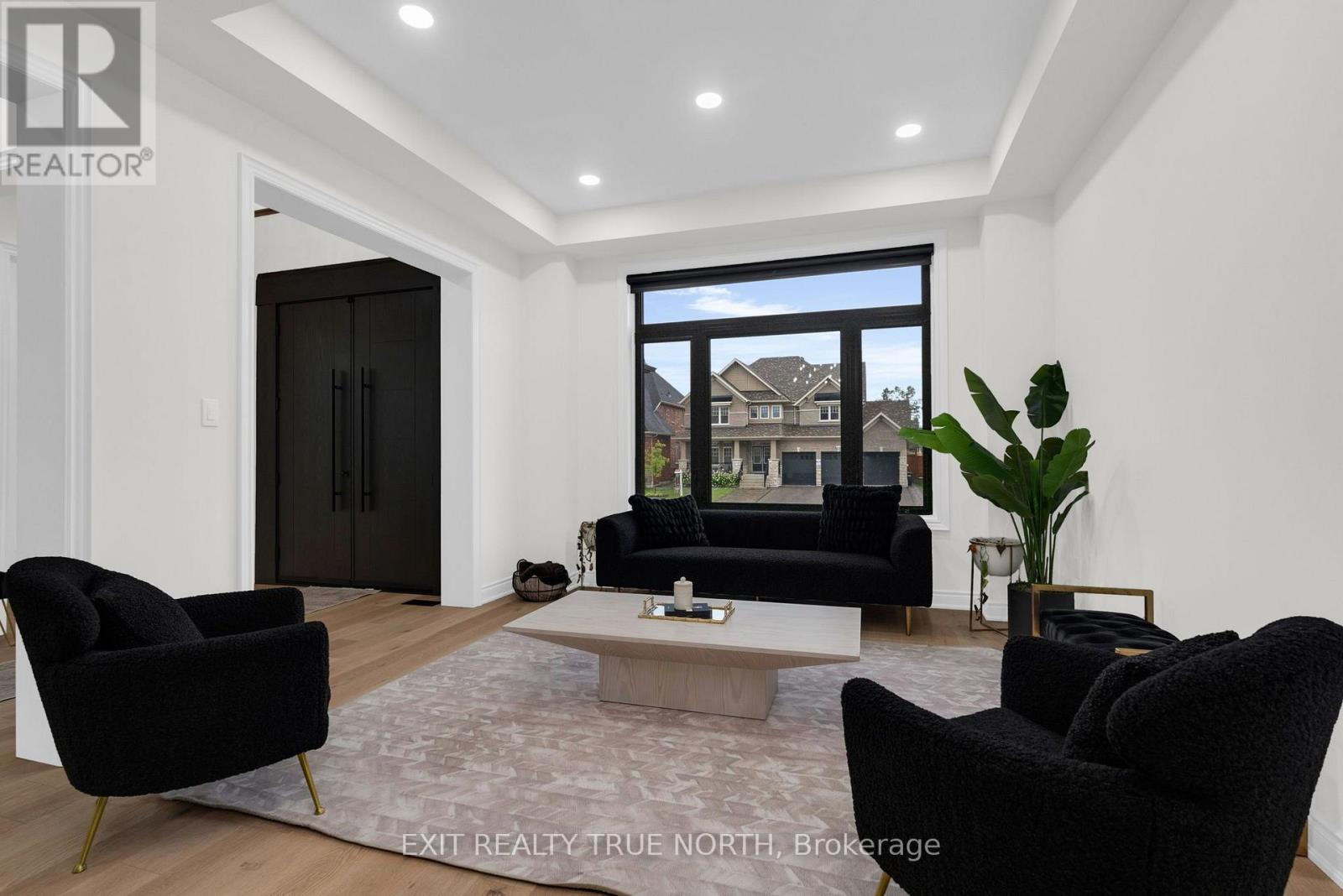106 Rugman Crescent, Springwater, Ontario  L9X 2A5 - Photo 7 - S13736522