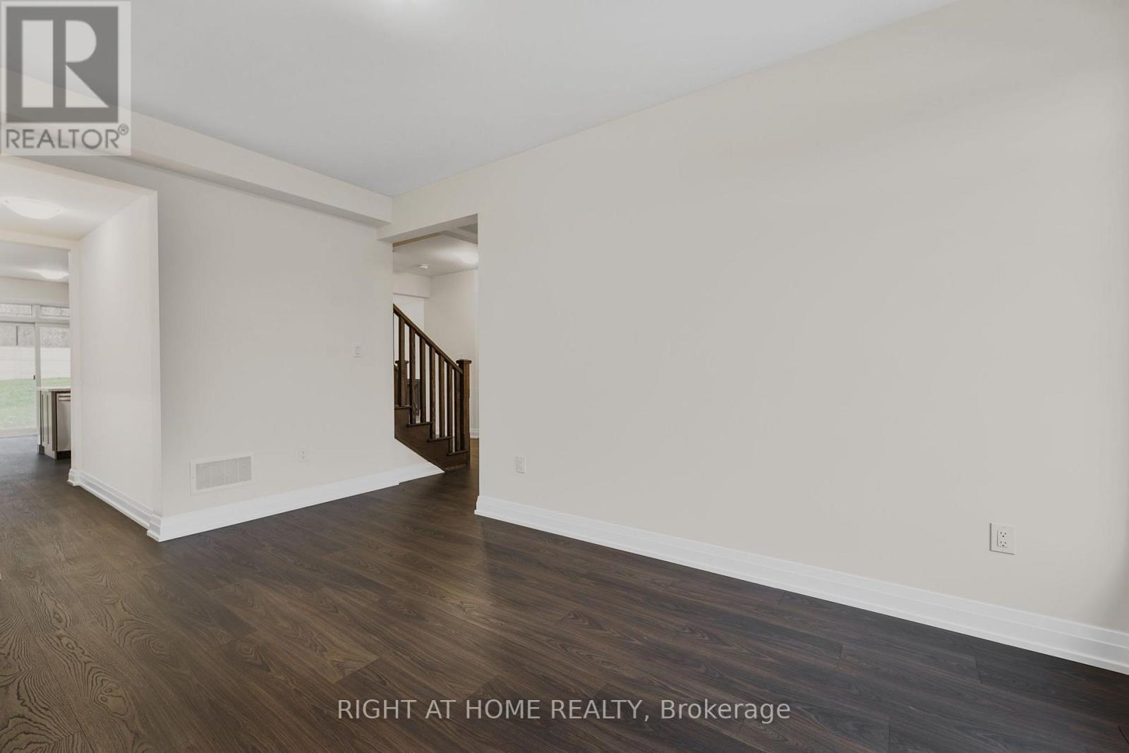 51 Bearberry Road, Springwater, Ontario  L9X 2E1 - Photo 11 - S13736766
