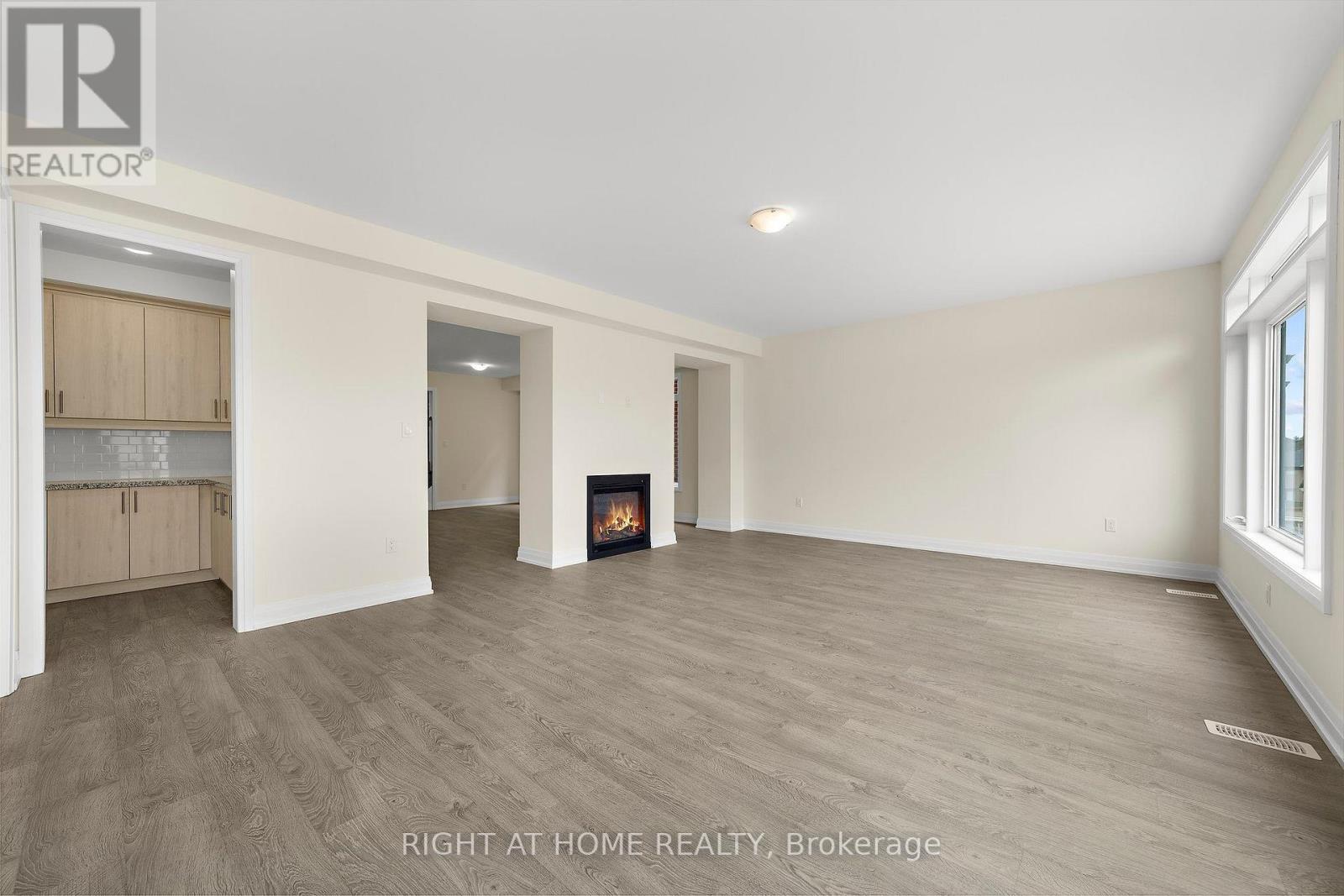 46 Daffodil Road, Springwater, Ontario  L9X 2E1 - Photo 7 - S13736784