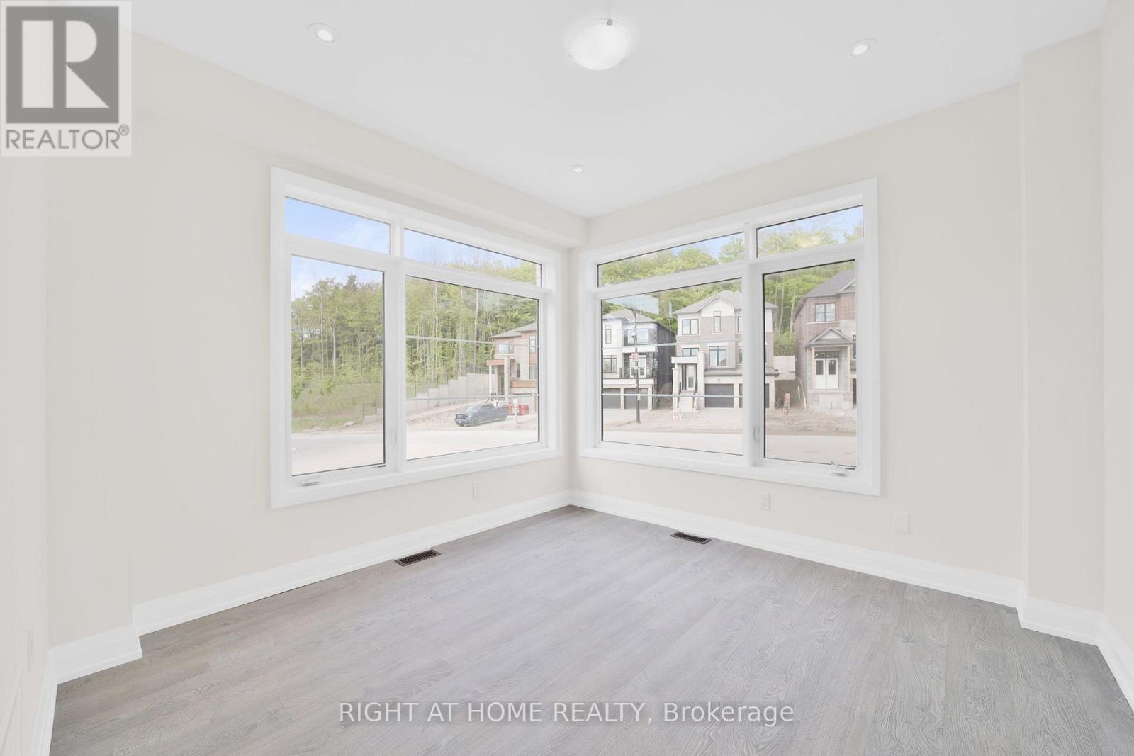46 Bearberry Road, Springwater, Ontario  L9X 2E1 - Photo 4 - S13736788