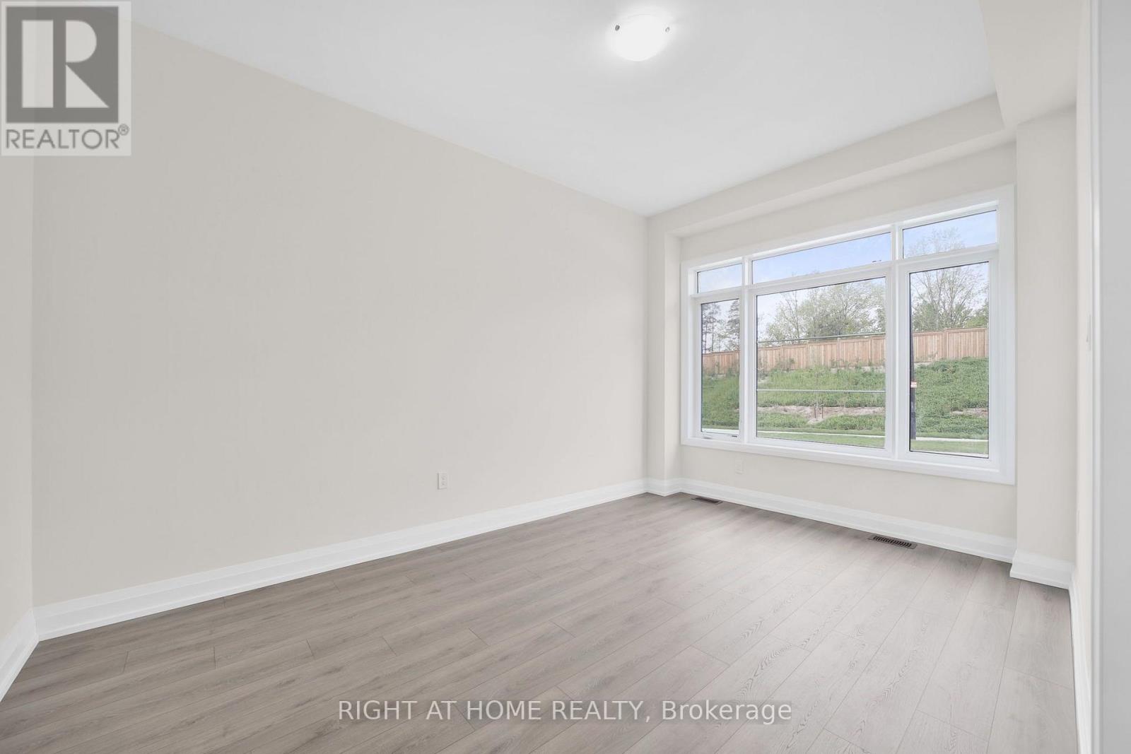 15 Calypso Avenue, Springwater, Ontario  L9X 2E3 - Photo 4 - S13736802