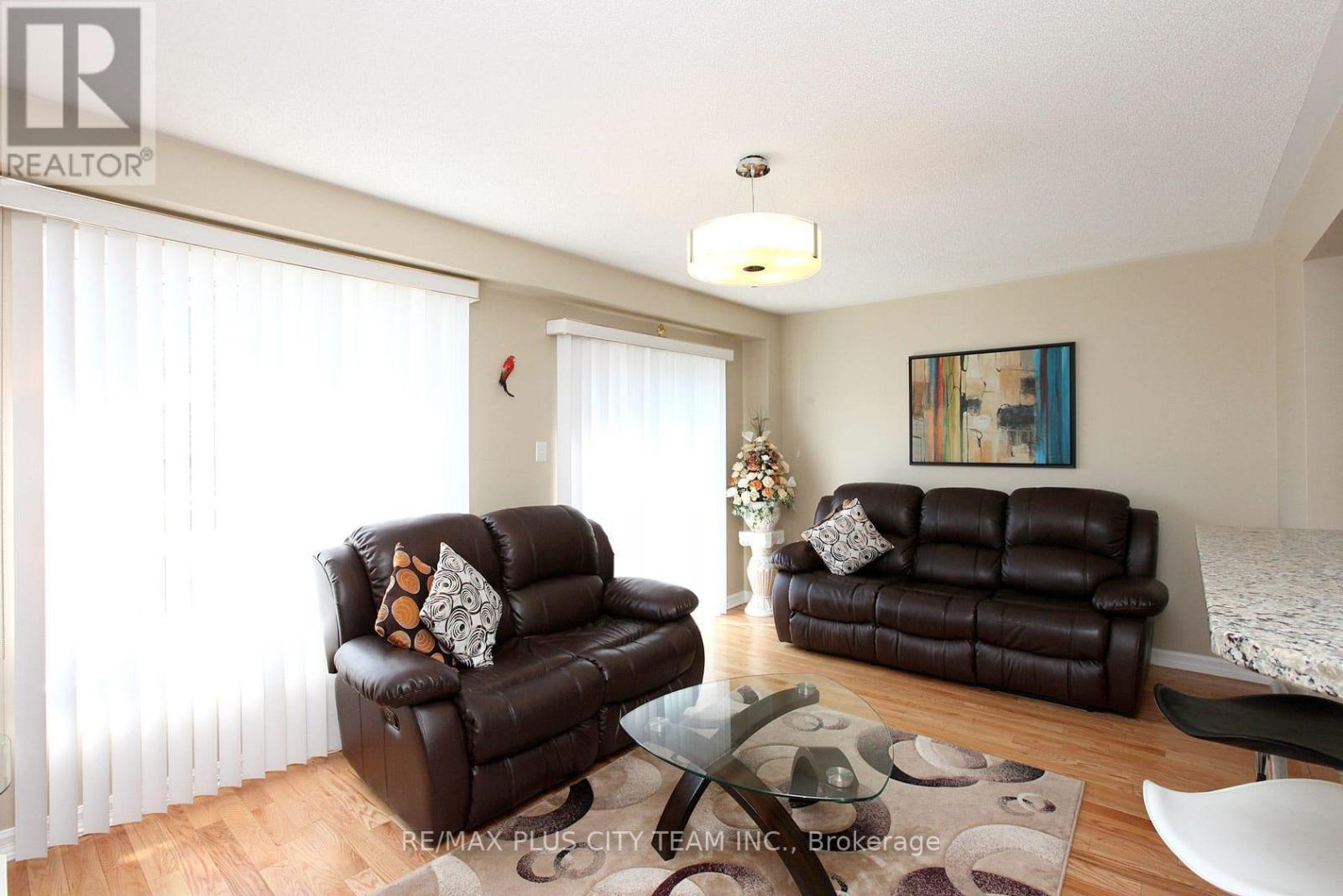 37 Ancestor Drive, Brampton, Ontario  L6X 4Y4 - Photo 2 - W13736478