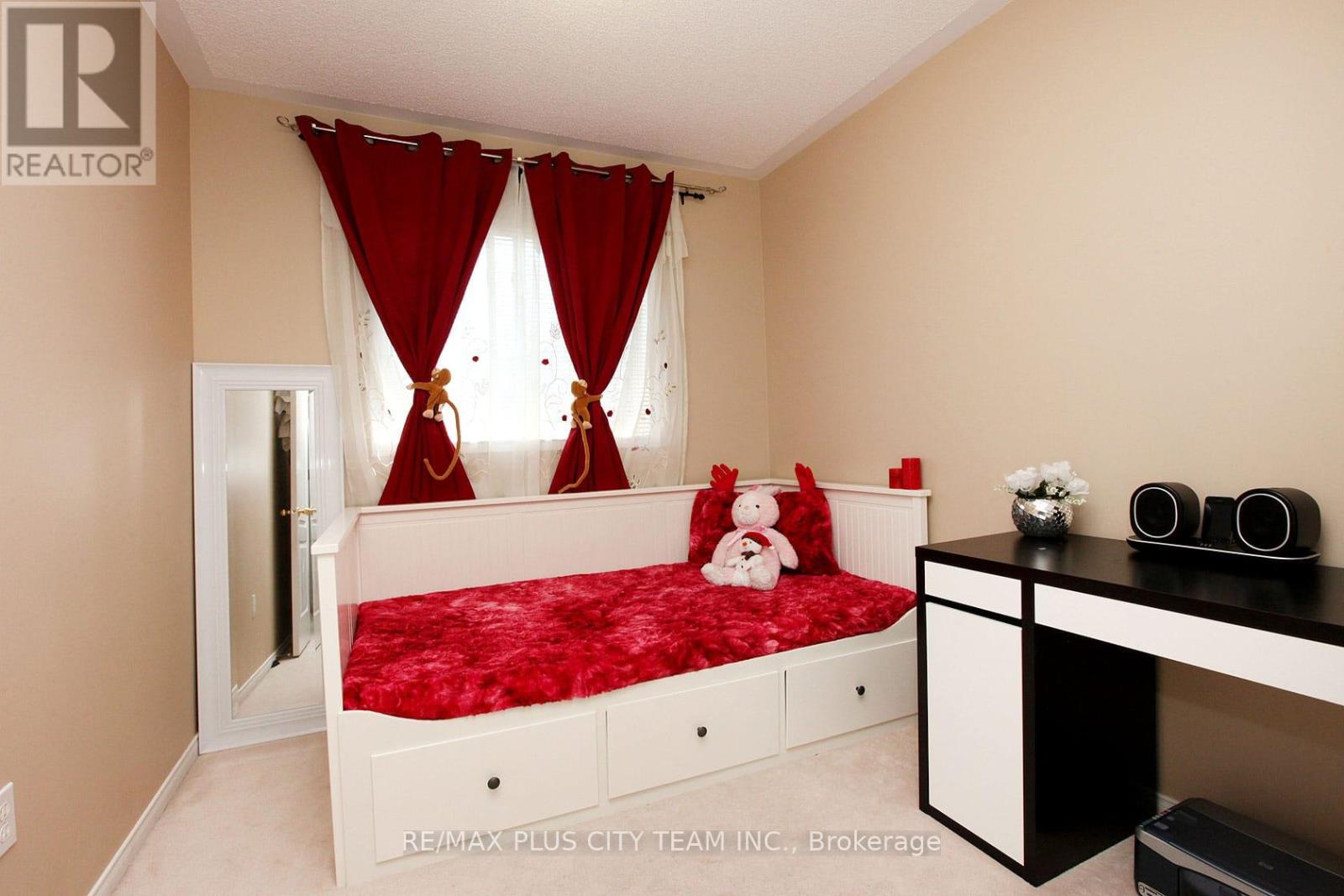 37 Ancestor Drive, Brampton, Ontario  L6X 4Y4 - Photo 6 - W13736478