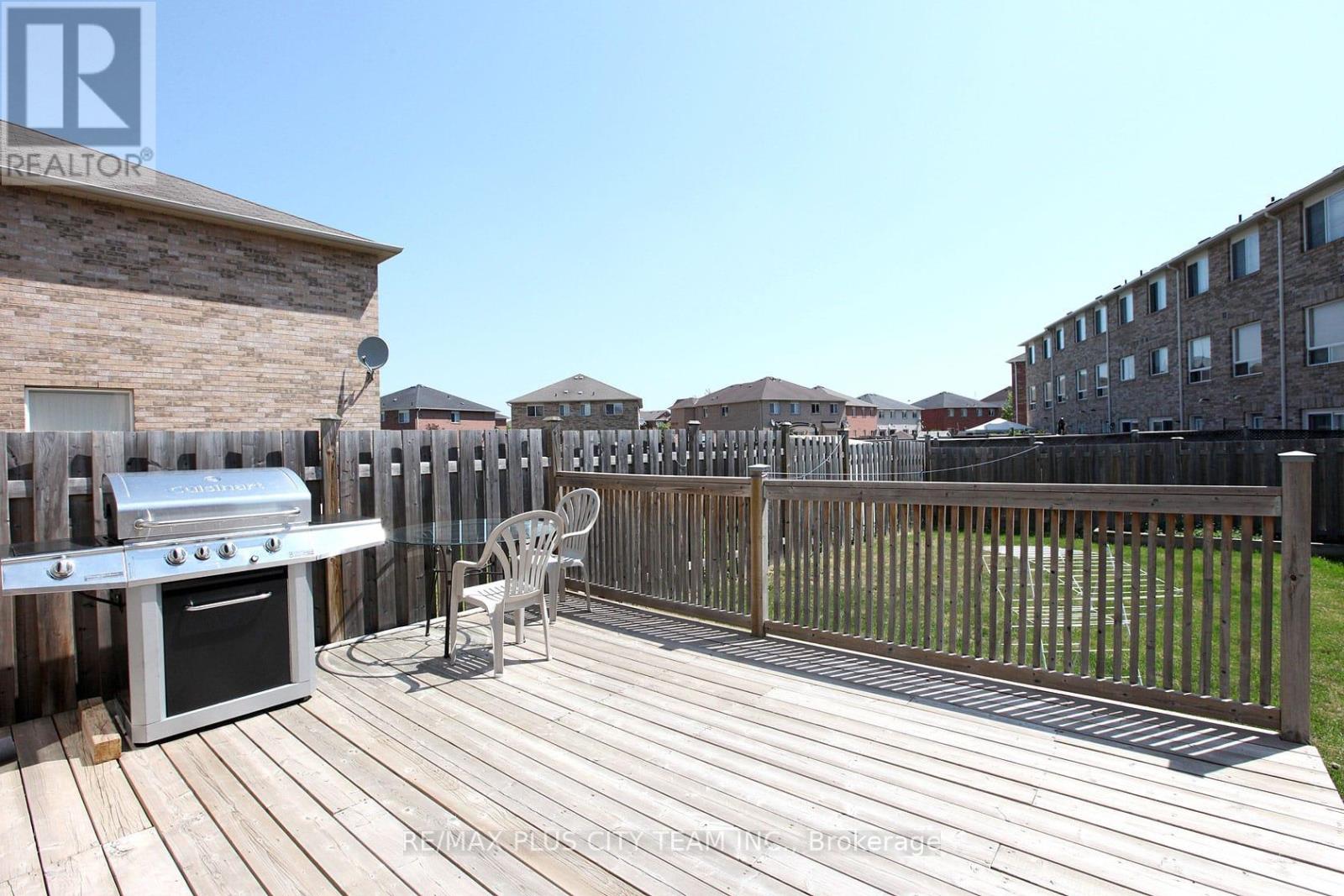 37 Ancestor Drive, Brampton, Ontario  L6X 4Y4 - Photo 8 - W13736478