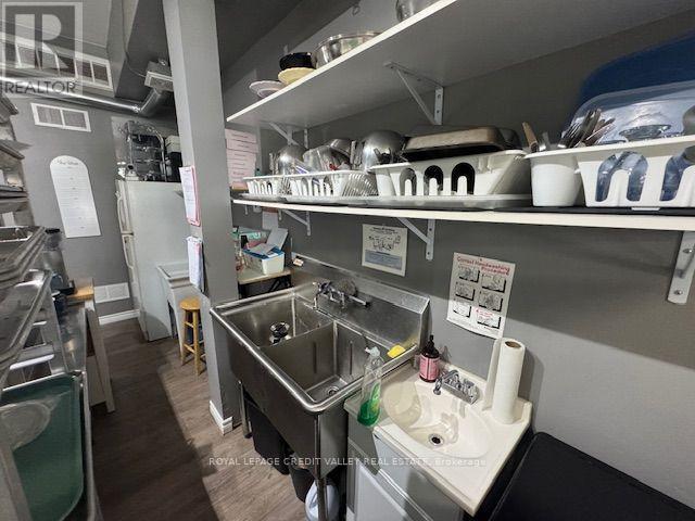 43 Queen Street E, Brampton, Ontario  L6V 1A3 - Photo 8 - W13736516