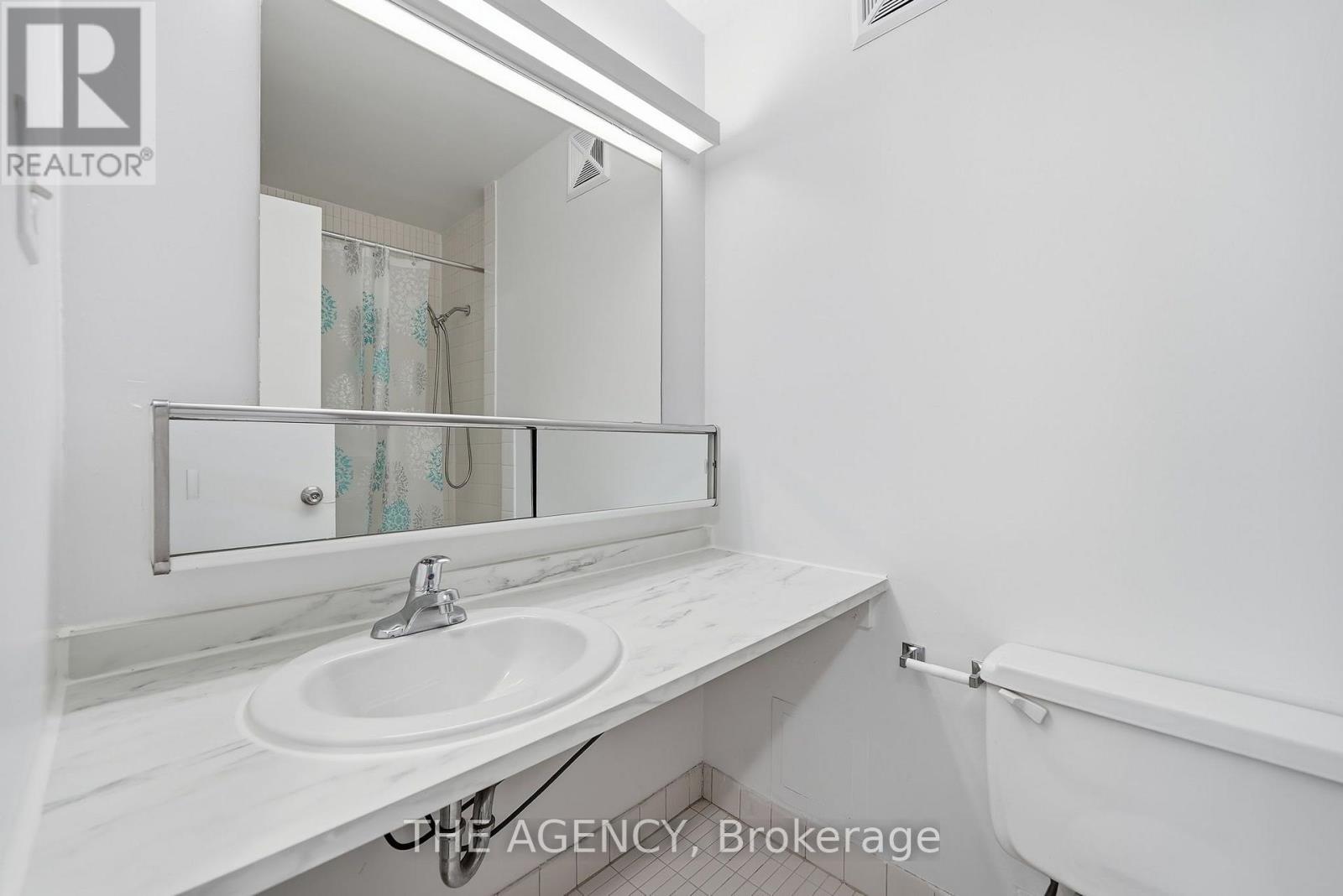 1910a - 2350 Dundas Street W, Toronto, Ontario  M6P 4B1 - Photo 17 - W13736574