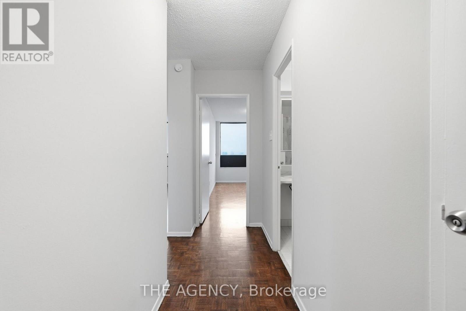 1910a - 2350 Dundas Street W, Toronto, Ontario  M6P 4B1 - Photo 3 - W13736574