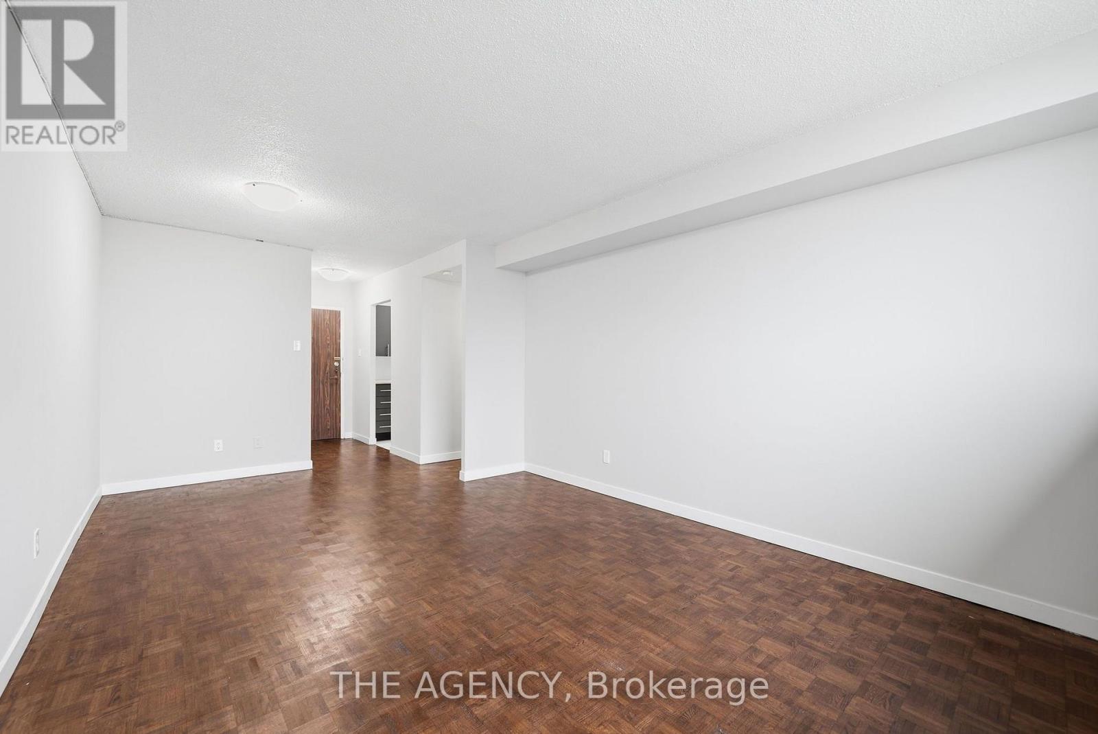 2004a - 2350 Dundas Street W, Toronto, Ontario  M6P 4B1 - Photo 11 - W13736598