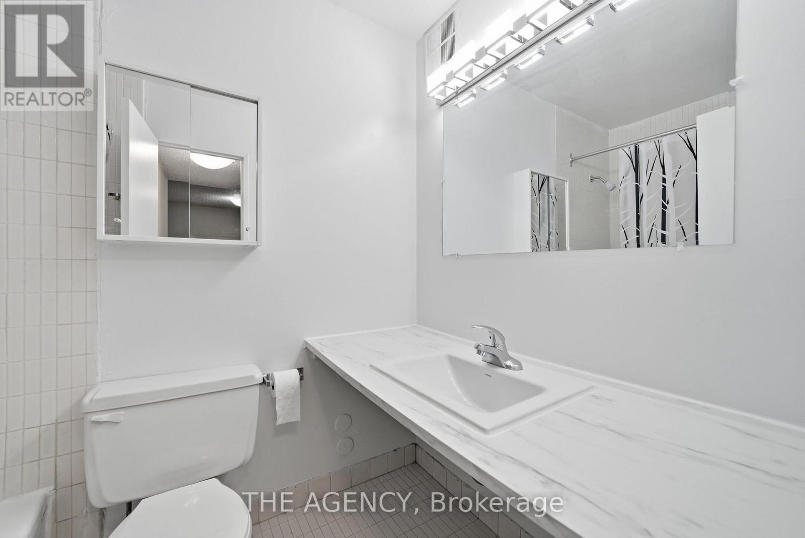 2204a - 2350 Dundas Street W, Toronto, Ontario  M6P 4B1 - Photo 12 - W13736624