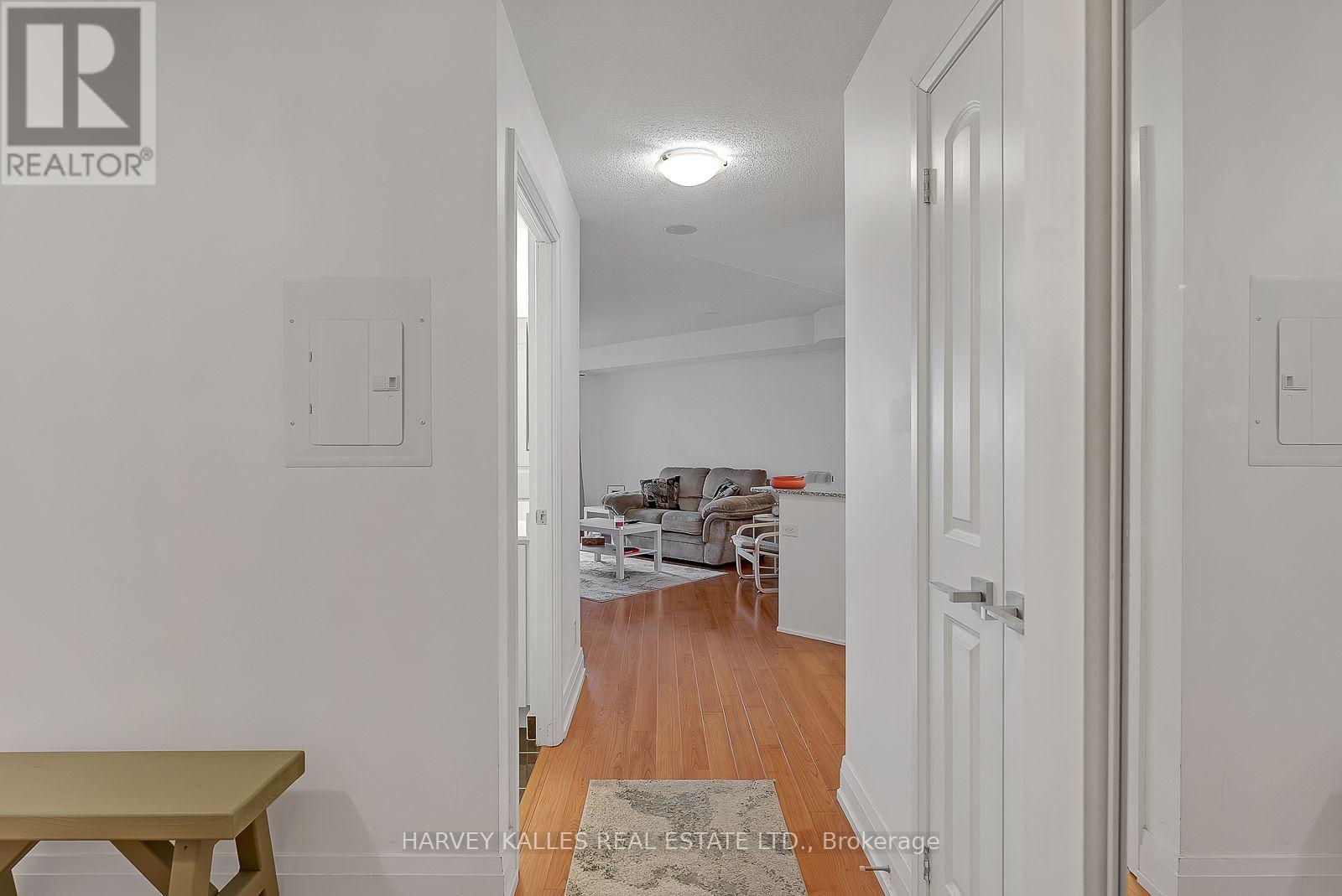 1021 - 1060 Sheppard Avenue W, Toronto, Ontario  M3J 0G7 - Photo 2 - W13736628