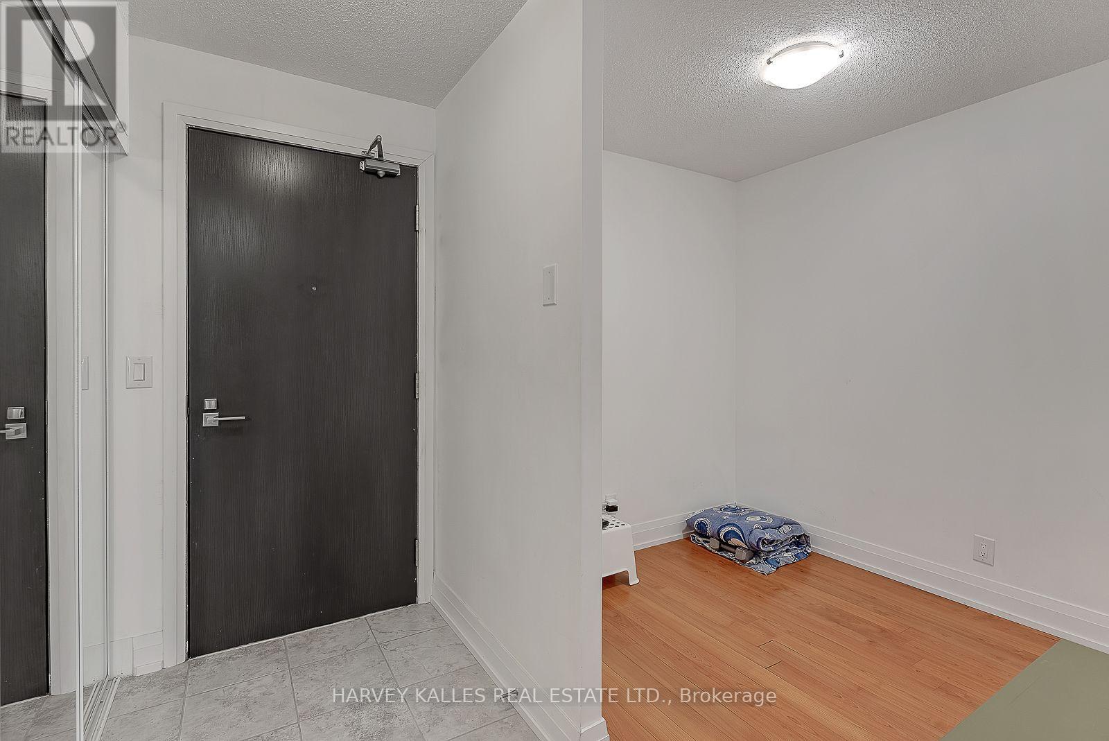 1021 - 1060 Sheppard Avenue W, Toronto, Ontario  M3J 0G7 - Photo 3 - W13736628