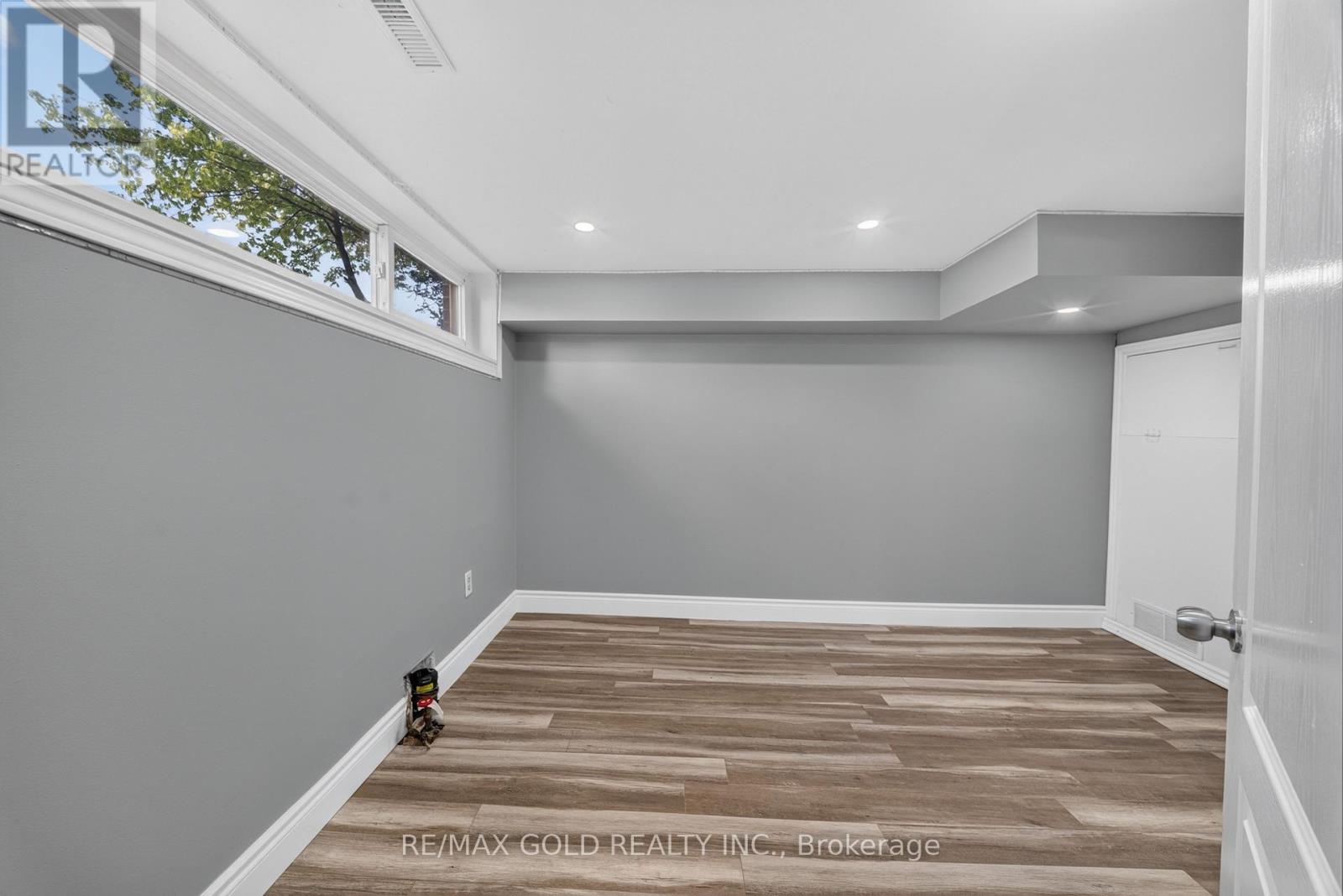 8 Earnscliffe Gate, Brampton, Ontario  L6T 3B3 - Photo 34 - W13736634