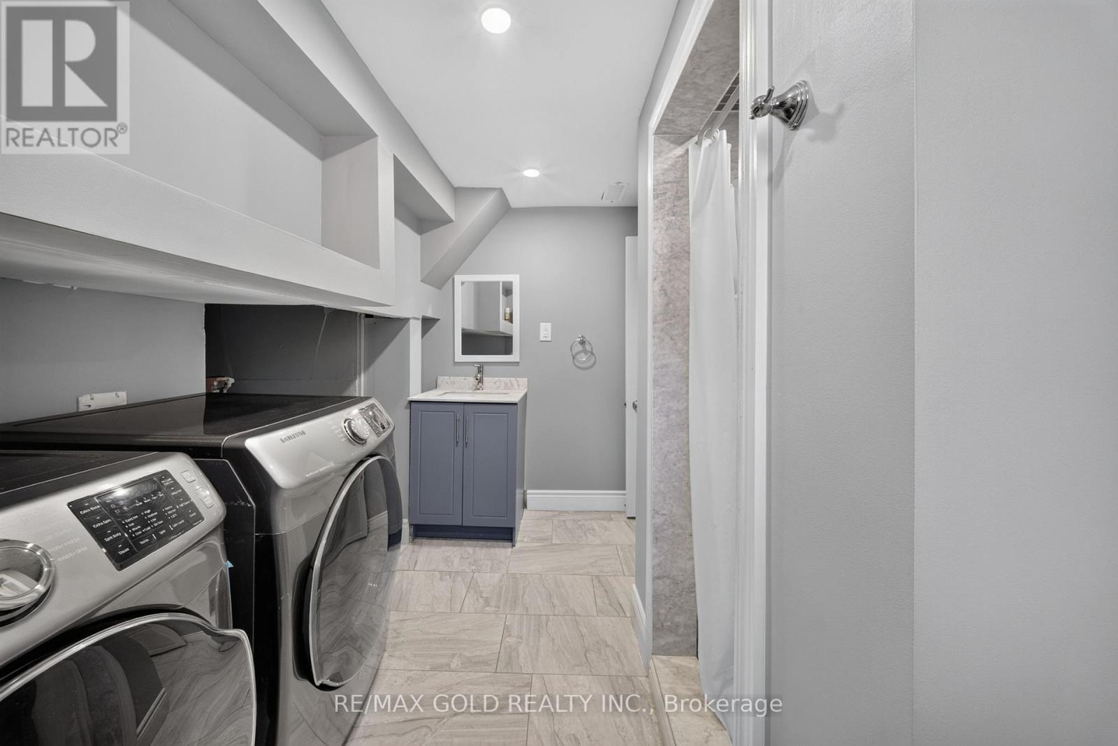 8 Earnscliffe Gate, Brampton, Ontario  L6T 3B3 - Photo 42 - W13736634