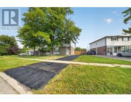 8 EARNSCLIFFE GATE, Brampton, Ontario