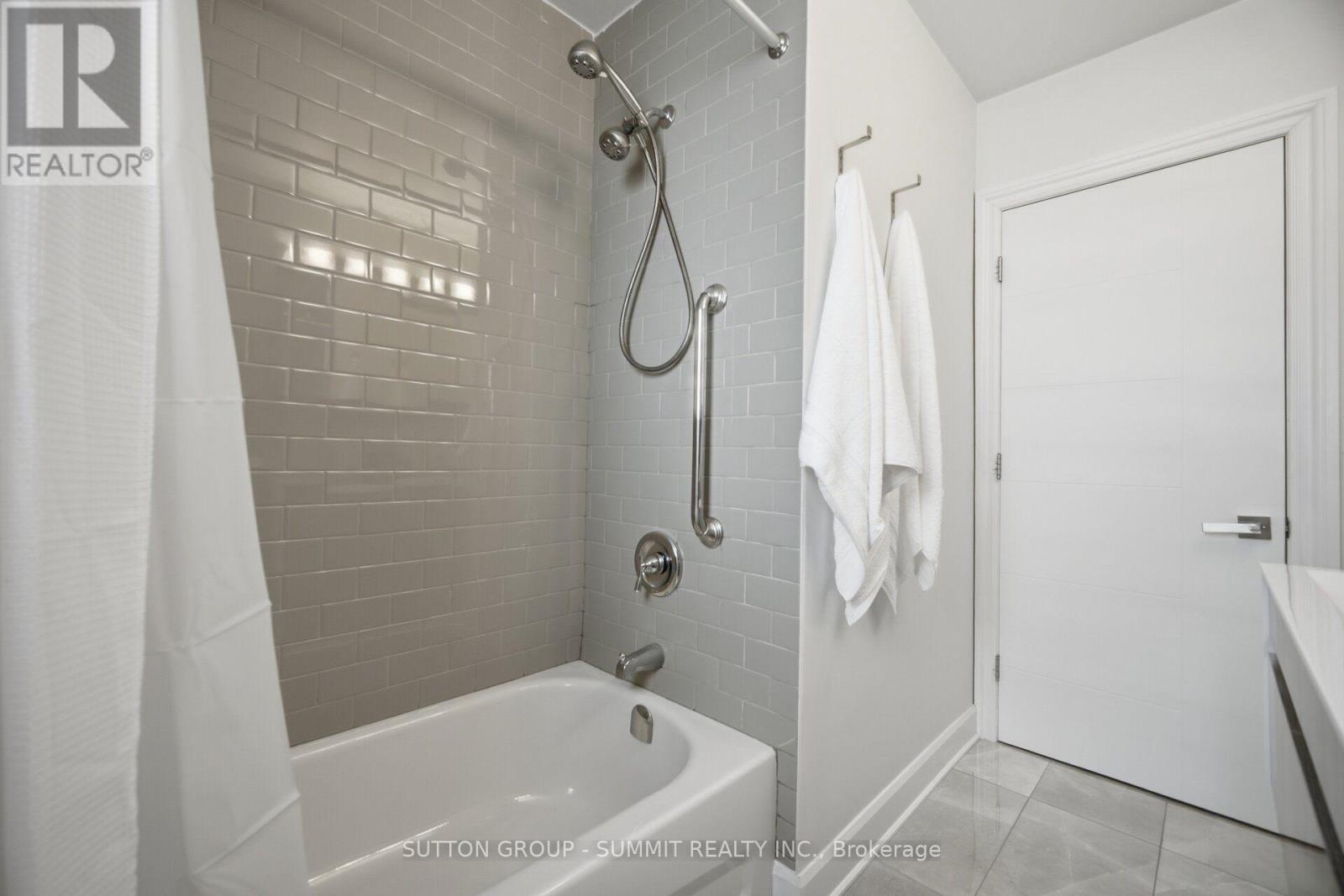 1 Lagos Road, Toronto, Ontario  M9W 4E3 - Photo 16 - W13736644