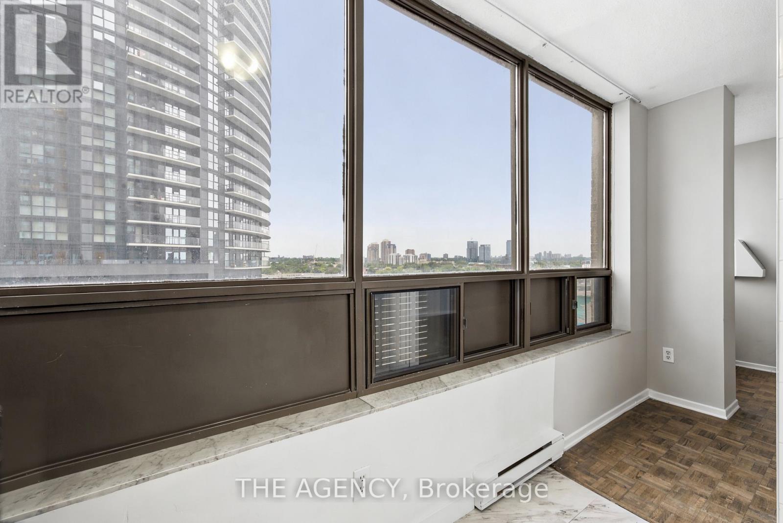 1019b - 2360 Dundas Street W, Toronto, Ontario  M6P 4B2 - Photo 15 - W13736656