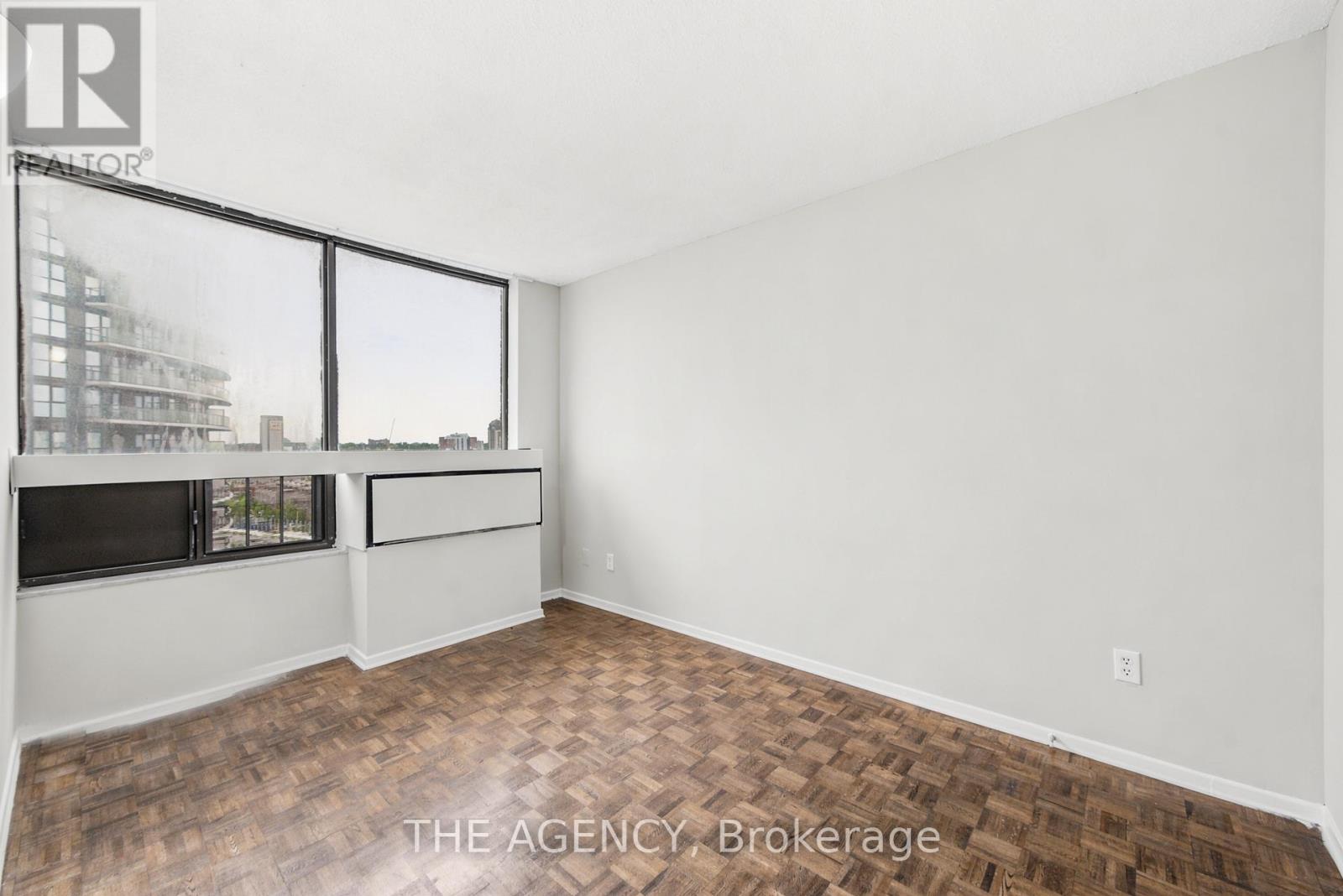 1019b - 2360 Dundas Street W, Toronto, Ontario  M6P 4B2 - Photo 9 - W13736656