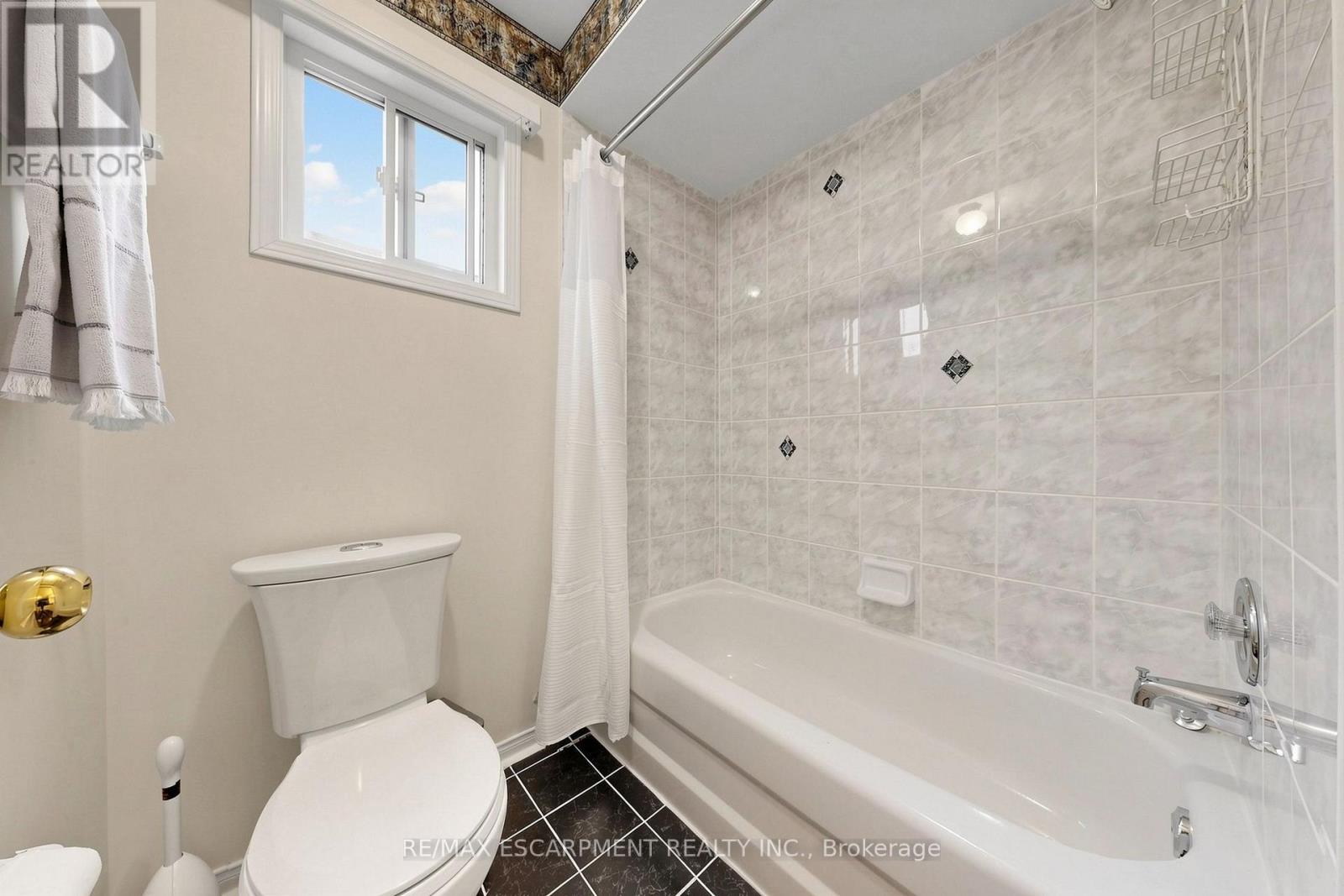2942 Coulson Court, Mississauga, Ontario  L5M 5S8 - Photo 18 - W13736672