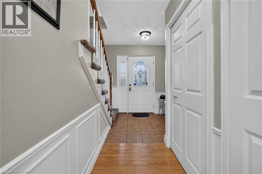253 Highridge Avenue, Hamilton, Ontario  L8E 3P6 - Photo 3 - 40859940