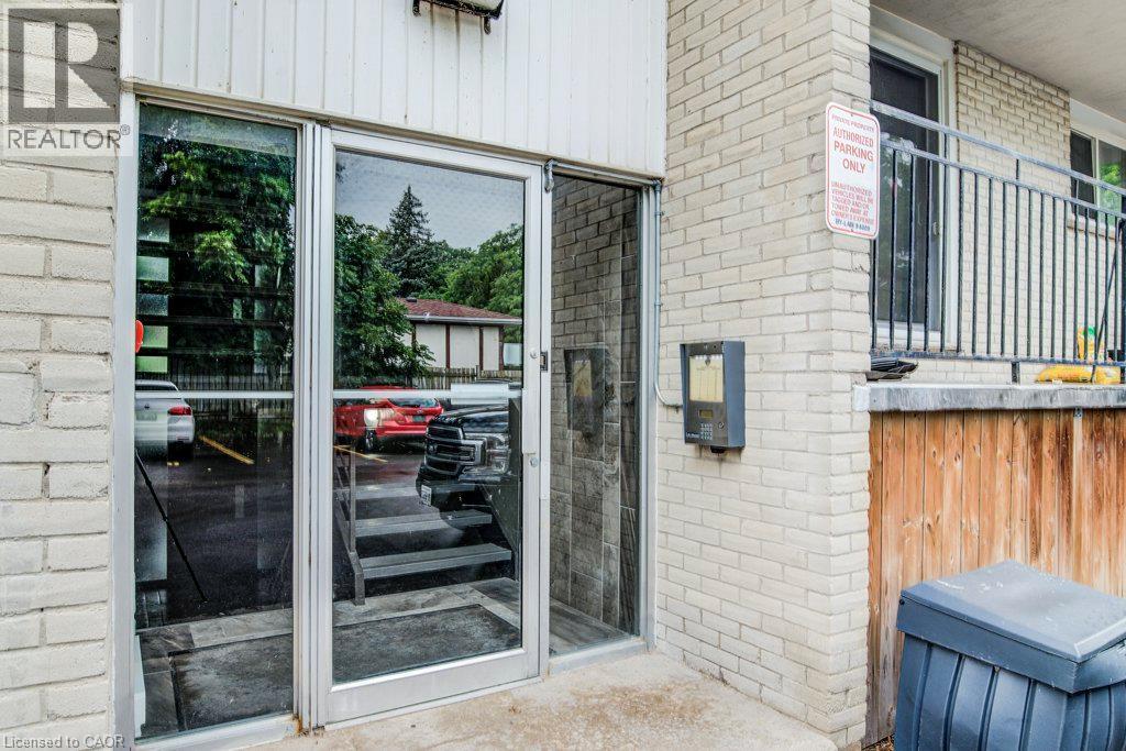 317 Erb Street W Unit# 3, Waterloo, Ontario  N2L 1W4 - Photo 3 - 40859934