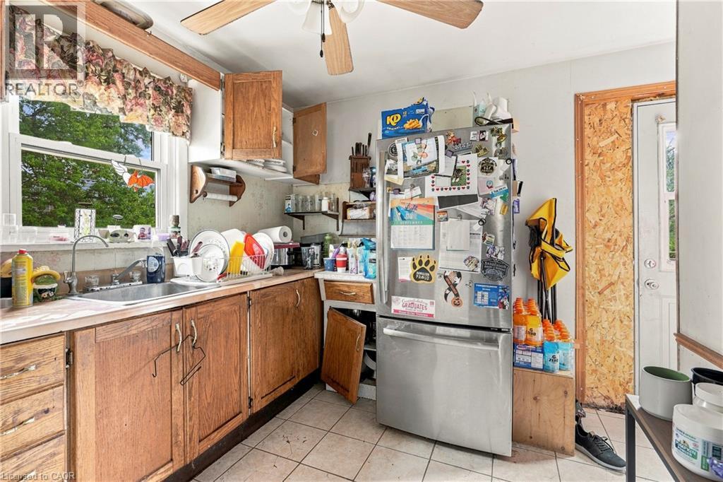663 Ridge Road W, Grimsby, Ontario  L3M 4E7 - Photo 4 - 40860035