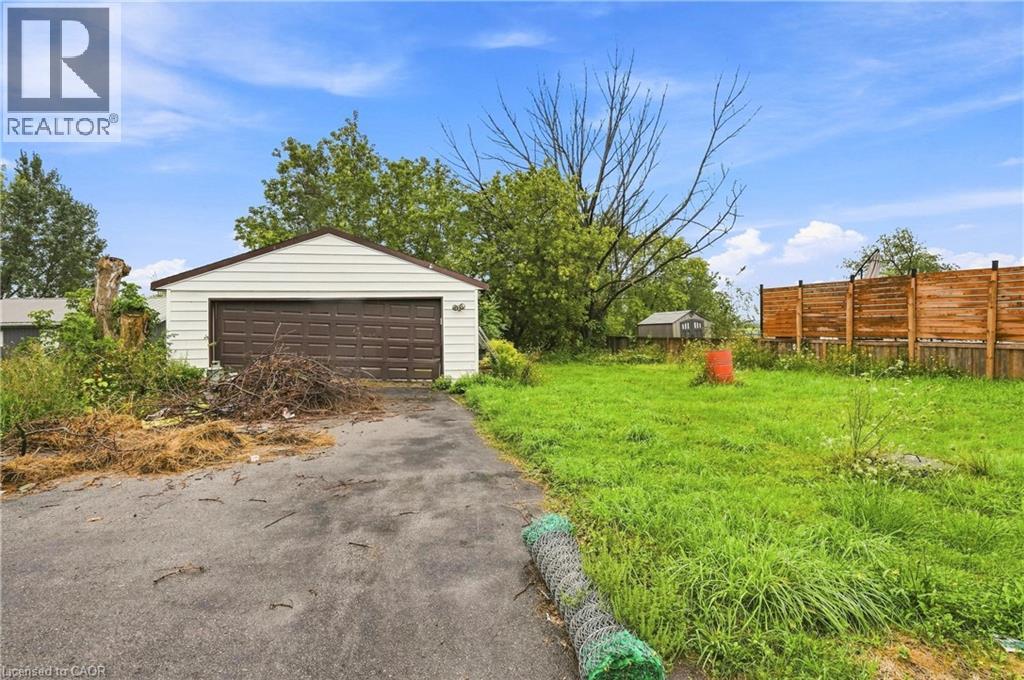 663 Ridge Road W, Grimsby, Ontario  L3M 4E7 - Photo 10 - 40860035