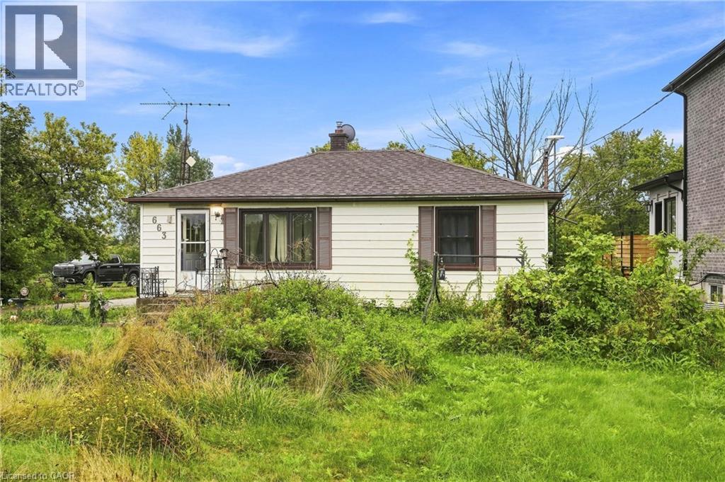 663 RIDGE Road W, Grimsby, Ontario