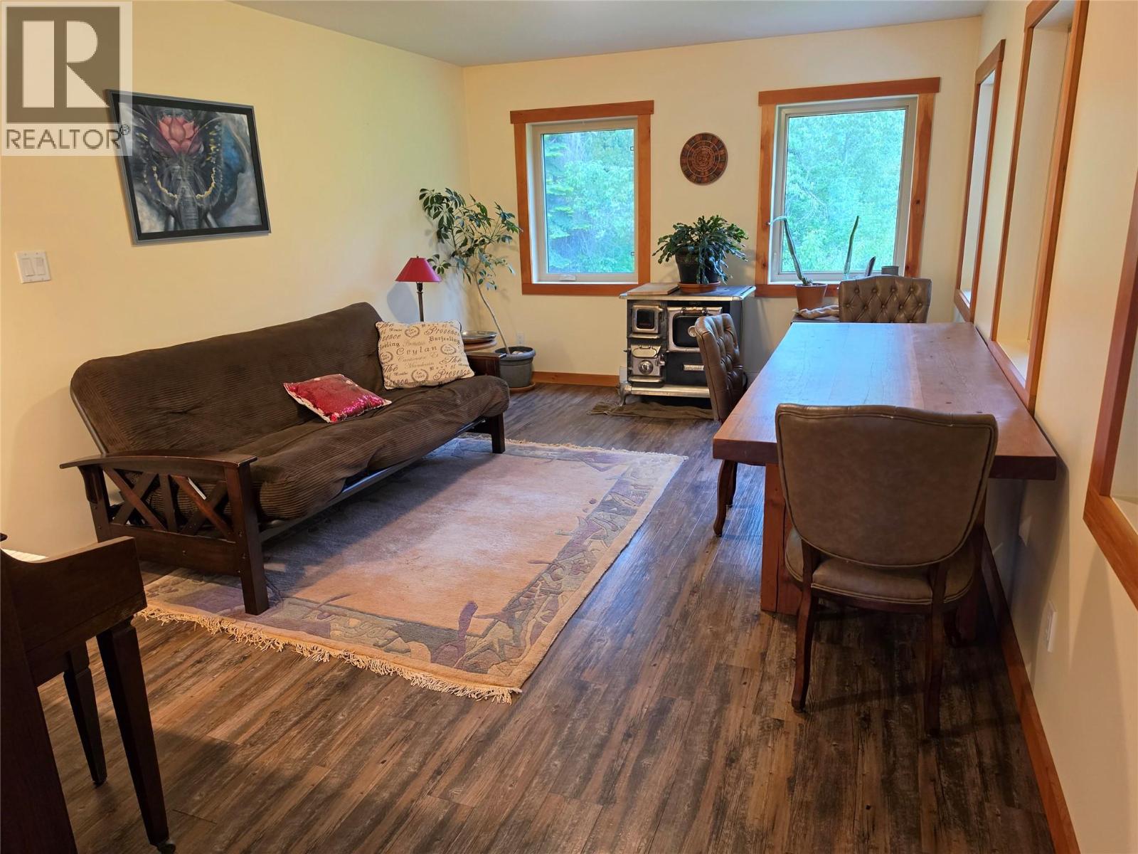 4638 6 Highway, Nelson, British Columbia  V1L 6Z4 - Photo 3 - 10390911