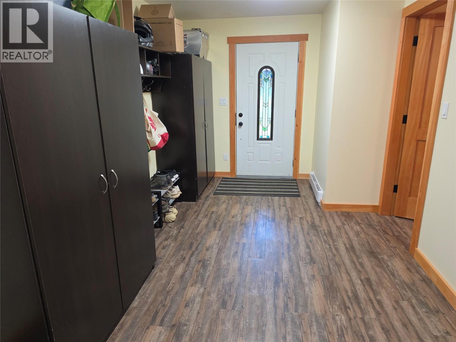 4638 6 Highway, Nelson, British Columbia  V1L 6Z4 - Photo 9 - 10390911