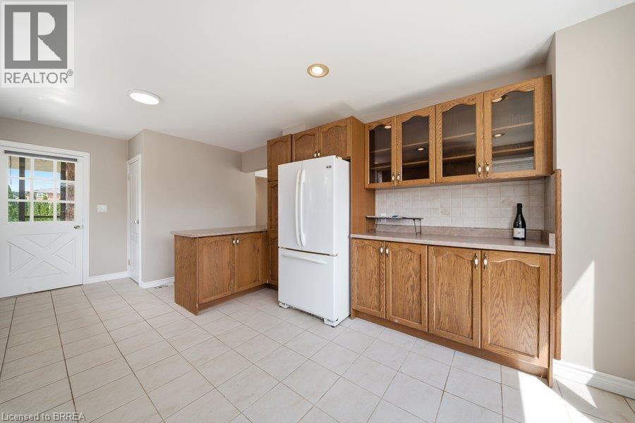 310 Caledon Avenue, Hamilton, Ontario  L9C 3E2 - Photo 13 - 40859902