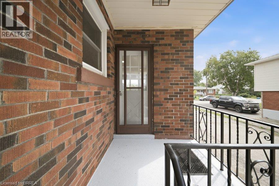 310 Caledon Avenue, Hamilton, Ontario  L9C 3E2 - Photo 24 - 40859902