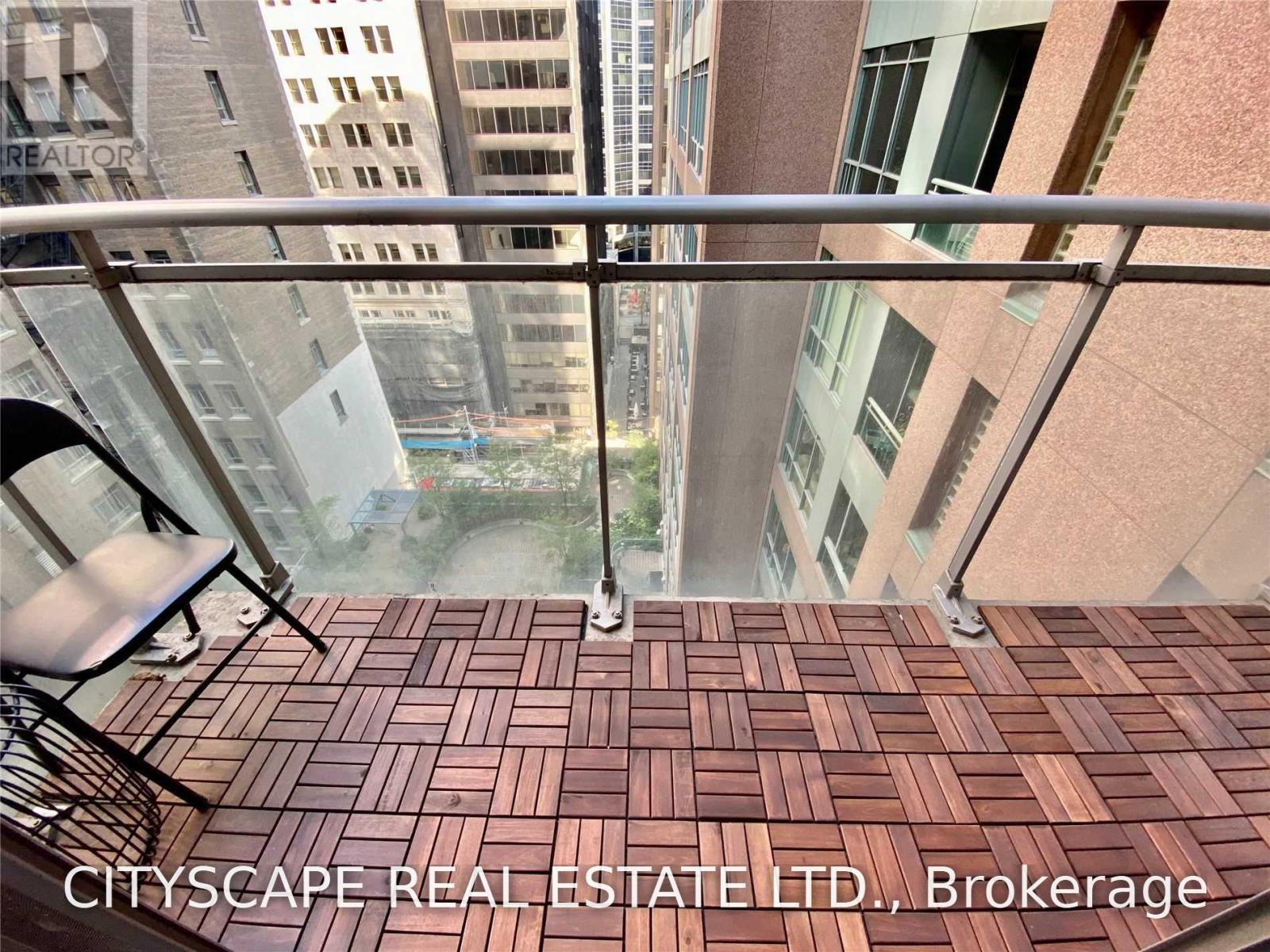 1702 - 8 Colborne Street, Toronto, Ontario  M5E 1E1 - Photo 12 - C13736704