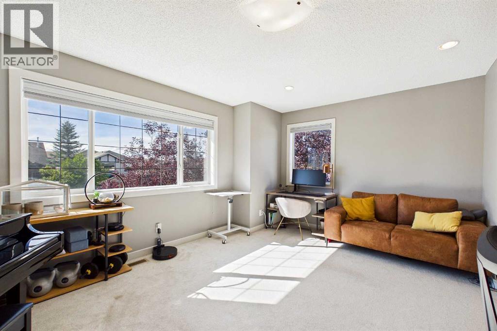 163 Panamount Circle NW, Calgary, Alberta  T3K 0G9 - Photo 18 - A2341809
