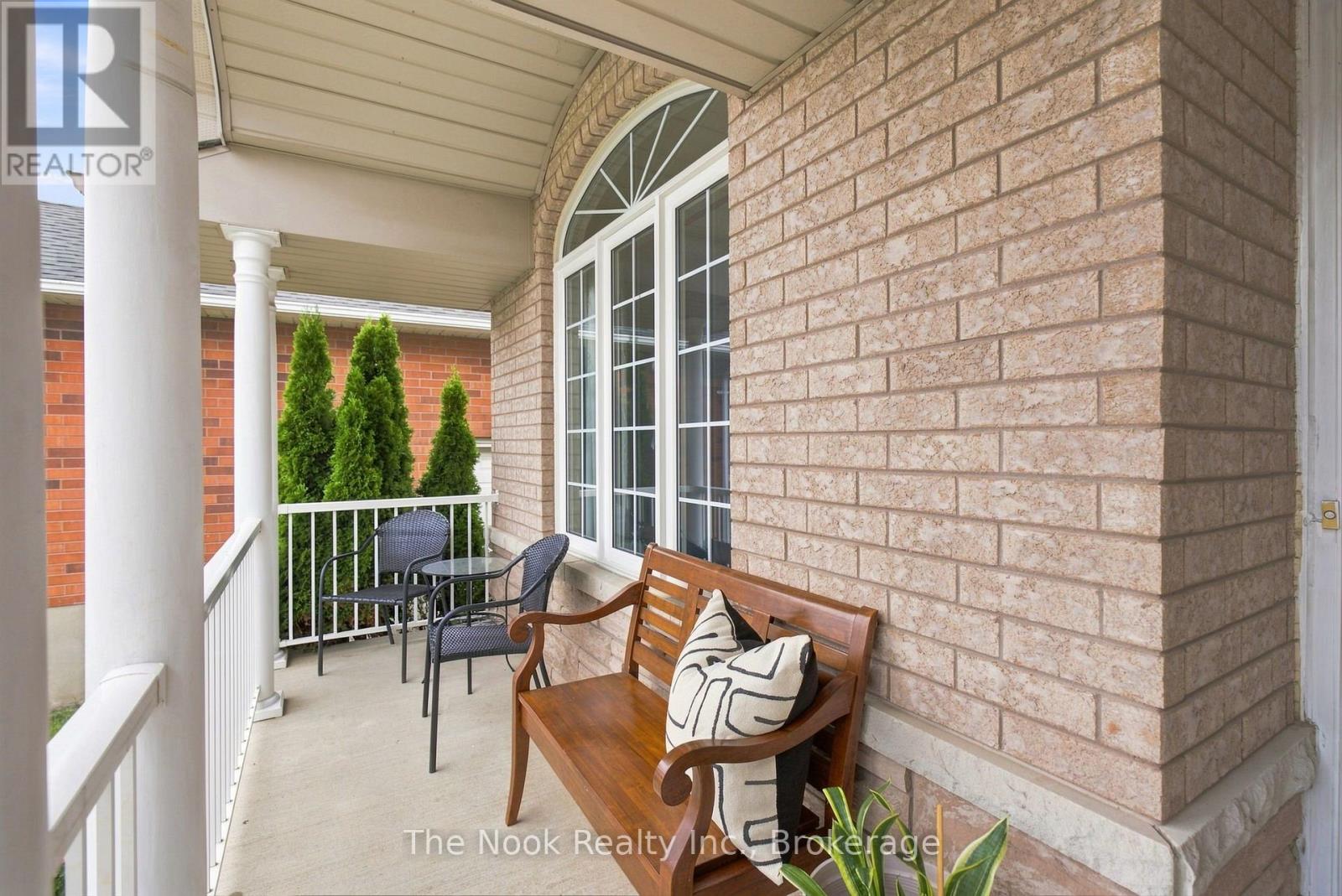 638 Longworth Avenue, Clarington, Ontario  L1C 5B8 - Photo 47 - E13737008