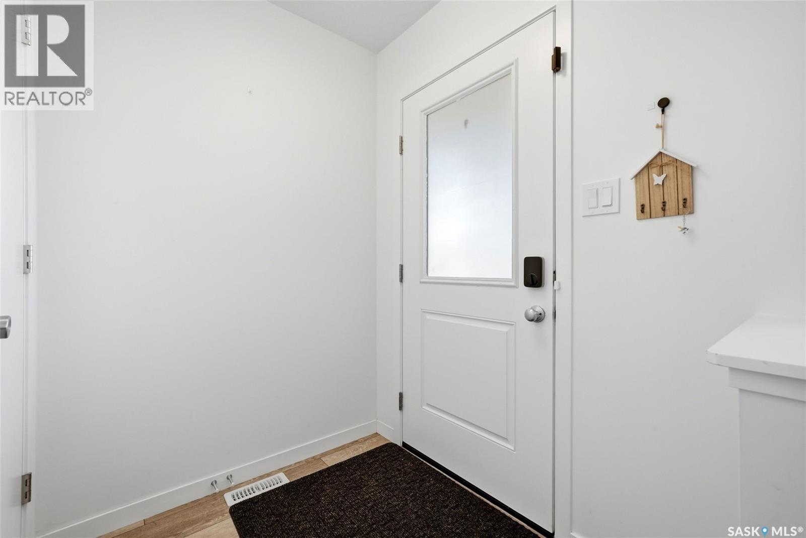 5127 Kaufman Avenue, Regina, Saskatchewan  S4V 3W3 - Photo 3 - SK047296