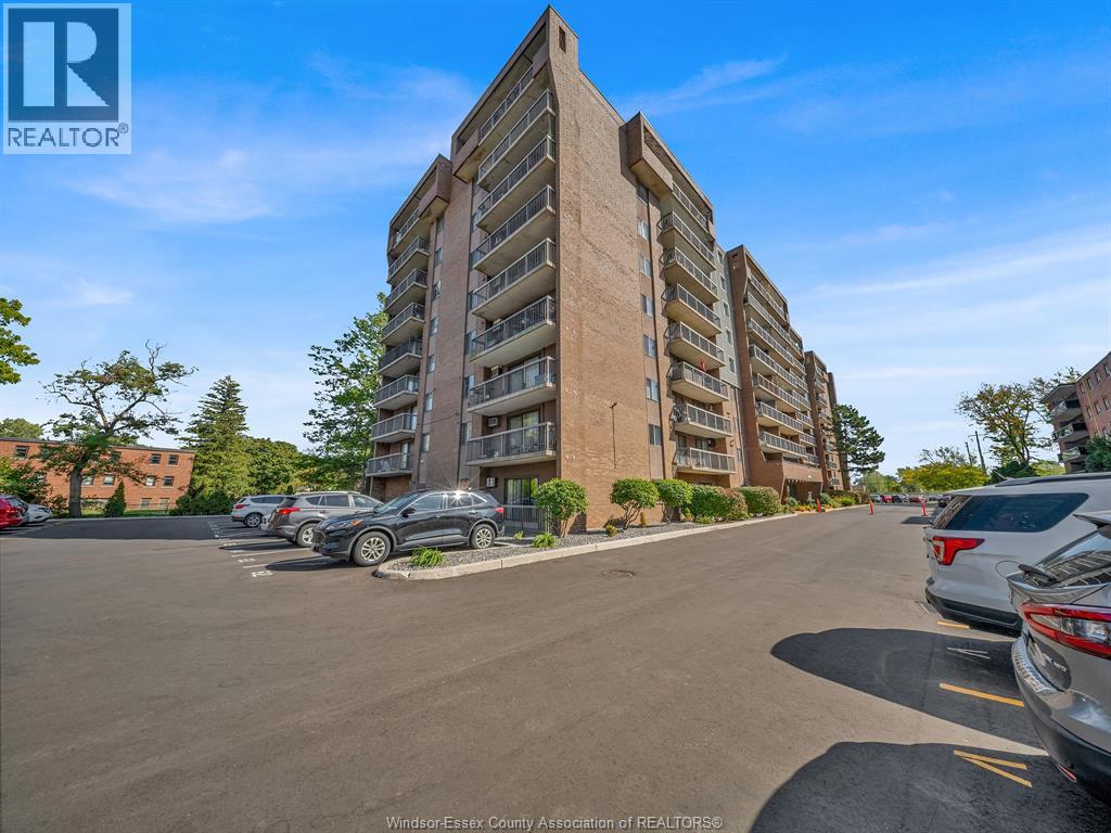 MLS# 26021469: 3936 WYANDOTTE STREET East Unit# 206, Windsor, Canada