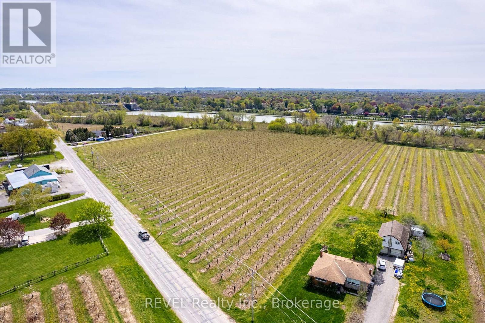 160 READ ROAD, St. Catharines, Ontario