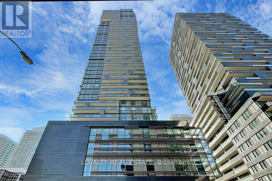 1409 - 39 Roehampton Avenue, Toronto, Ontario  M4P 1P9 - Photo 2 - C13736914