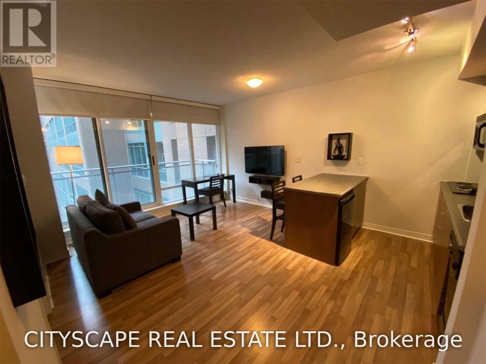 1702 - 8 Colborne Street, Toronto, Ontario  M5E 1E1 - Photo 1 - C13736992