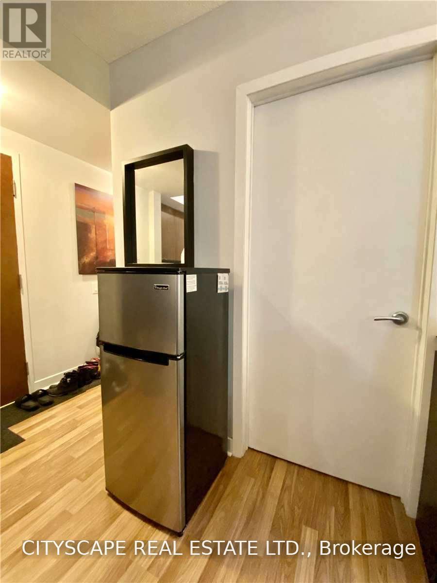 1702 - 8 Colborne Street, Toronto, Ontario  M5E 1E1 - Photo 6 - C13736992