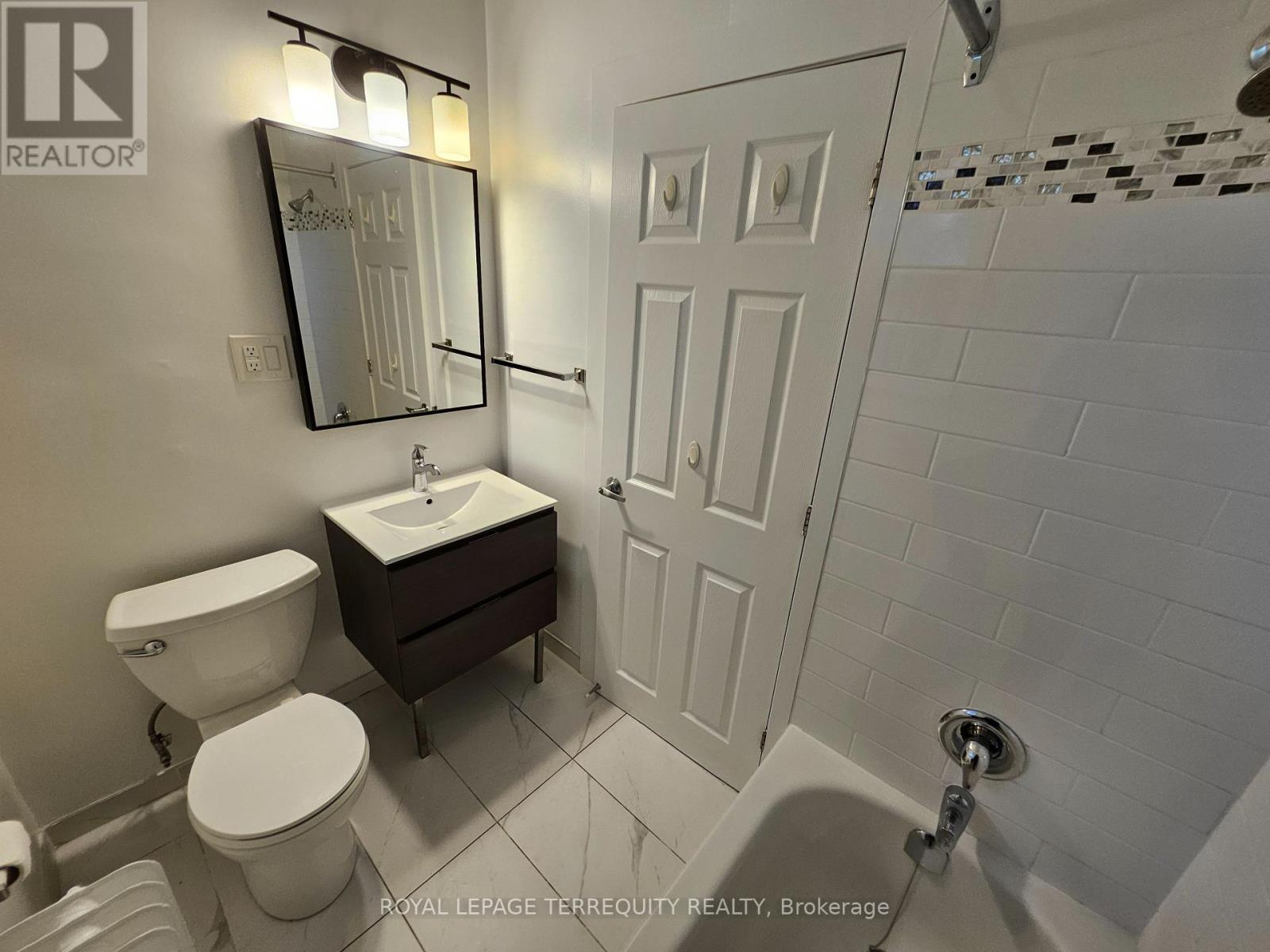 5 - 450 Arlington Avenue, Toronto, Ontario  M6C 3A2 - Photo 10 - C13737016
