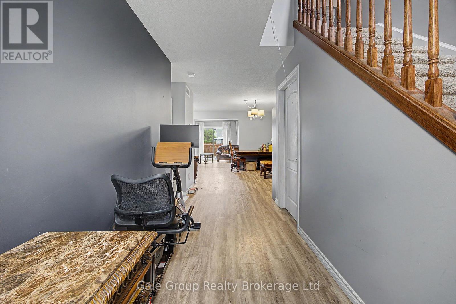 717 Crawford Crescent, Woodstock, Ontario N4S 8Z5 - Photo 3 - X13736862