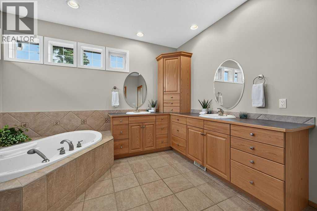 15 Rosery Drive NW, Calgary, Alberta  T2K 1L4 - Photo 25 - A2341720