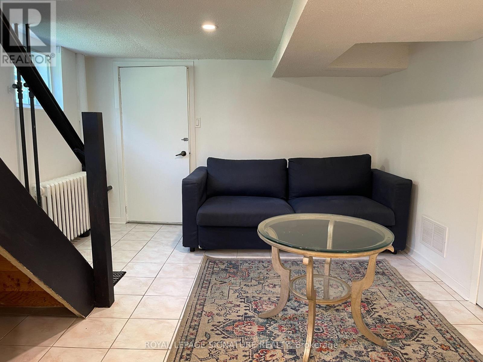 Bsmt - 24 Weymouth Avenue, Toronto, Ontario  M4C 1R7 - Photo 2 - E13736884