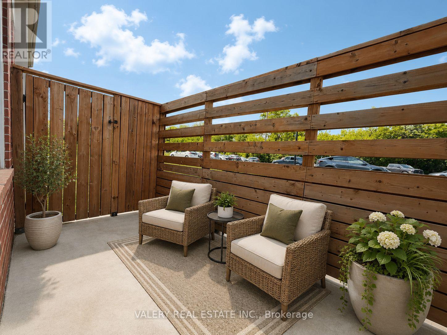 B101 - 75 Eastdale Avenue, Toronto, Ontario  M4C 5N3 - Photo 7 - E13736906
