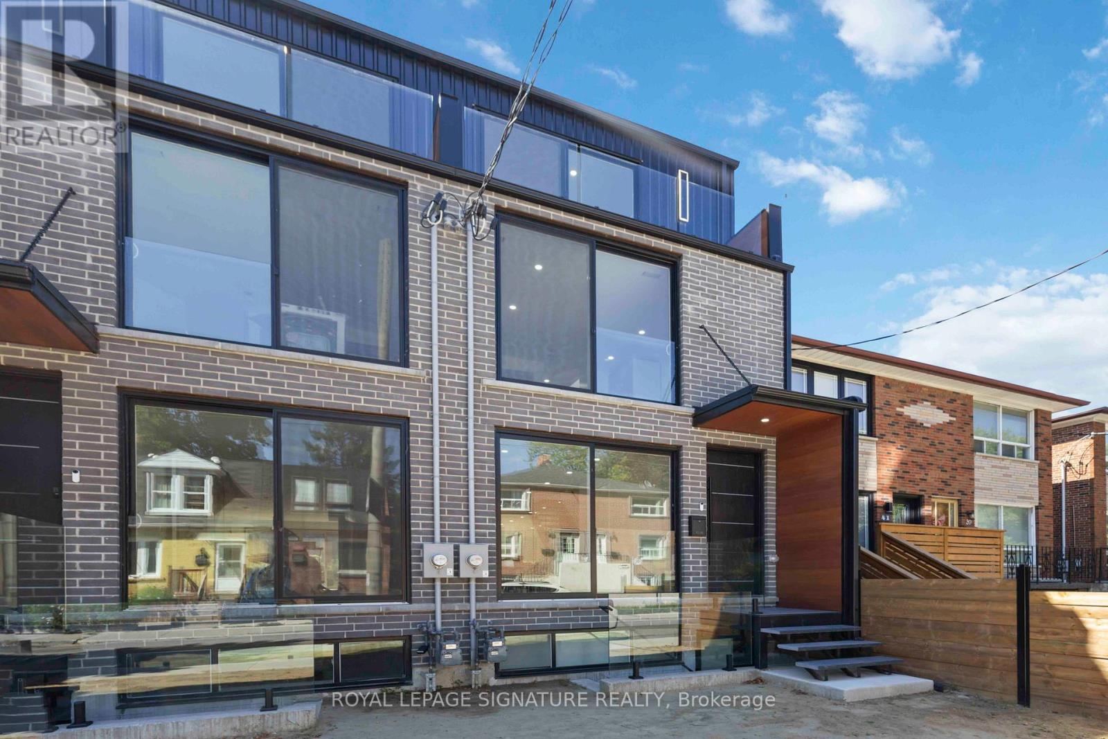 Furnished Upper - 43a Cummings Street, Toronto, Ontario  M4M 1M9 - Photo 2 - E13736930